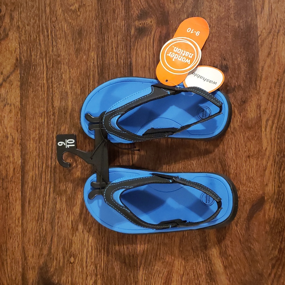 Sandals 9/10c - Picture 2 of 5